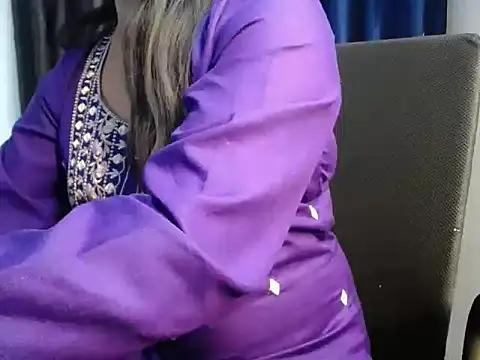 Snapshot of kannu_sexy chatting on 02-19-26, 05:09 kannu sexy online show from 02-19-26, 05:09