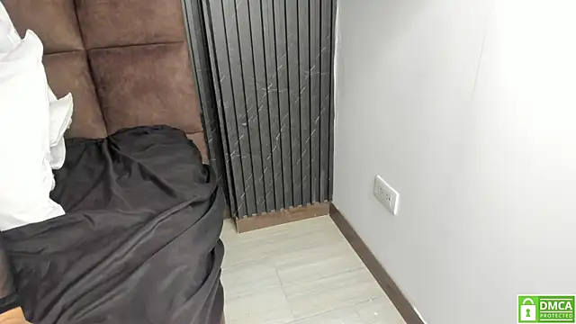 Sussy Vixen online show from 10-18-25, 09:32