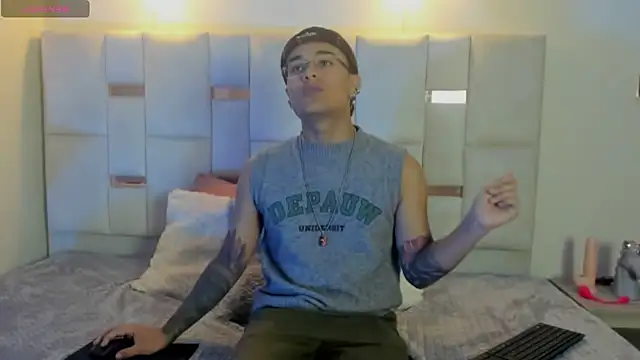 OliverMontiel online show from 09-18-25, 07:27