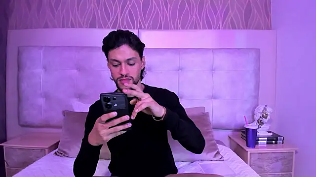 LiamSamders online show from 09-10-25, 11:21