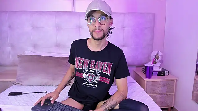 LiamSamders online show from 09-11-25, 11:32