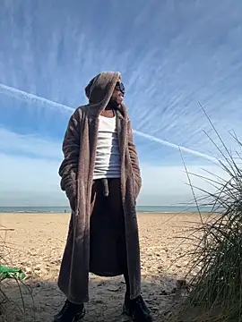 toy-boyluv online show from 11-22-25, 03:33