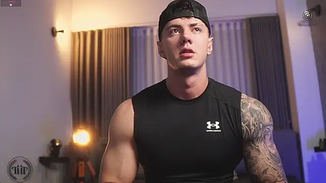 Thomas Falcon online show from 10-22-25, 01:17