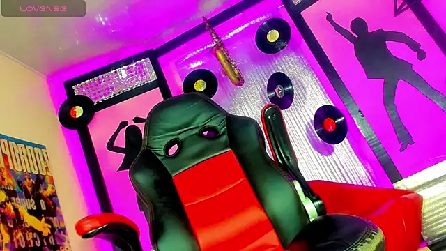 Alondra Campbell online show from 10-17-25, 03:20