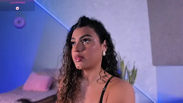 Salomeferreira  online show from 12-01-25, 04:56