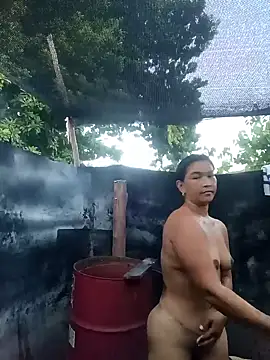 Snapshot of _gaviota_ chatting on 10-13-25, 10:32 gaviota online show from 10-13-25, 10:32