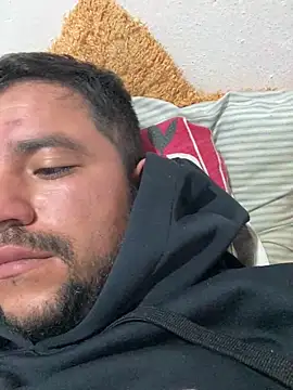 aalvaro98 online show from 02-04-26, 08:36