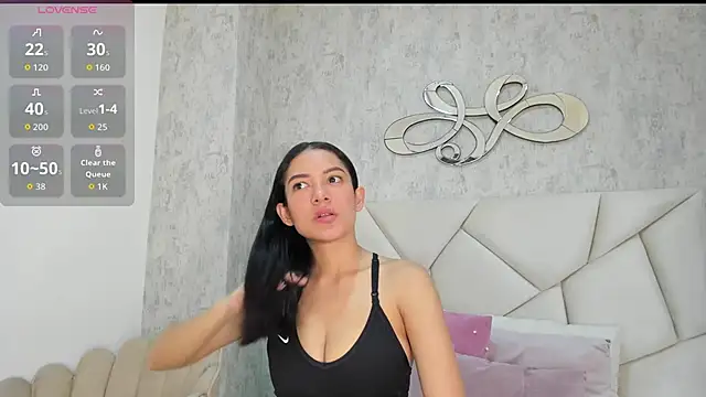 Skylerwhite02 online show from 12-18-25, 07:53