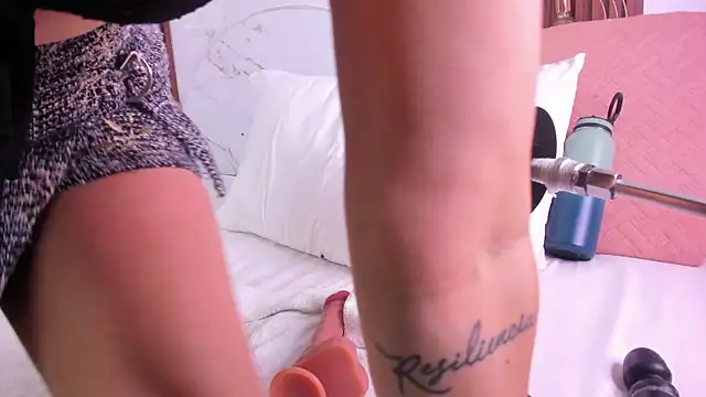 marianarey1  online show from 12-18-25, 08:04