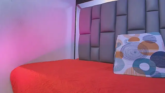 kissme luna online show from 10-14-25, 07:03