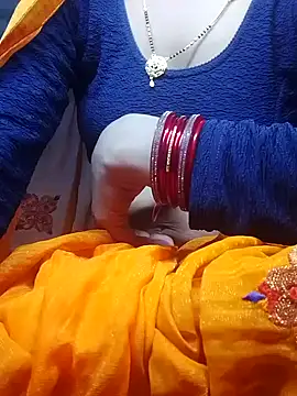 Snapshot of Aasha_devi05 chatting on 12-18-25, 07:53 Aasha devi05 online show from 12-18-25, 07:53