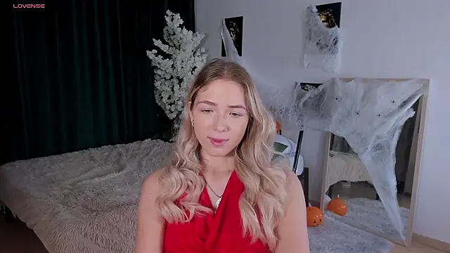 Susan Mimi online show from 10-29-25, 03:53