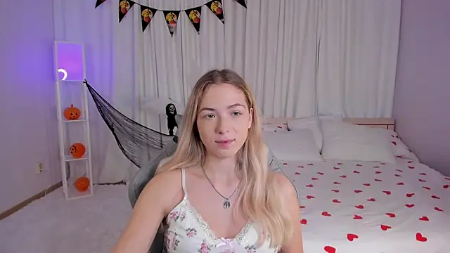 Susan Mimi online show from 11-06-25, 03:29