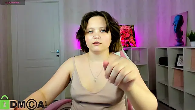 Mila  Cutee online show from 11-17-25, 09:26