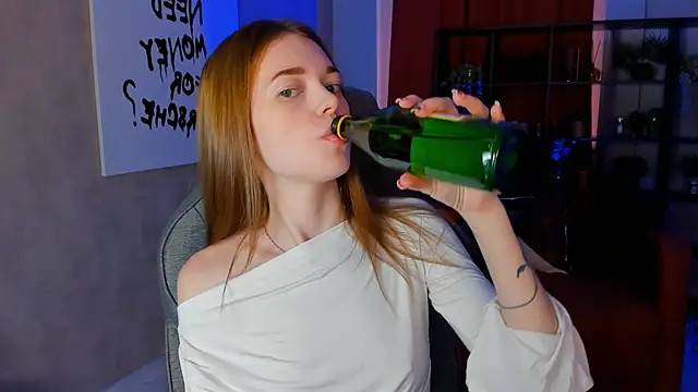 FlexyFox online show from 10-14-25, 06:36