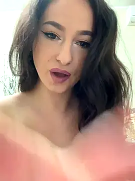 Snapshot of SunnyDane chatting on 11-10-25, 10:47 SunnyDane online show from 11-10-25, 10:47