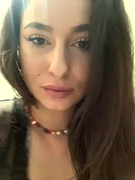 Snapshot of SunnyDane chatting on 11-16-25, 03:06 SunnyDane online show from 11-16-25, 03:06