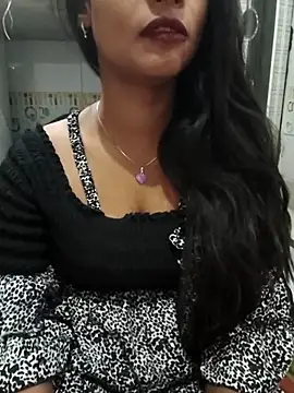 Itz Mayra  online show from 11-20-25, 05:45