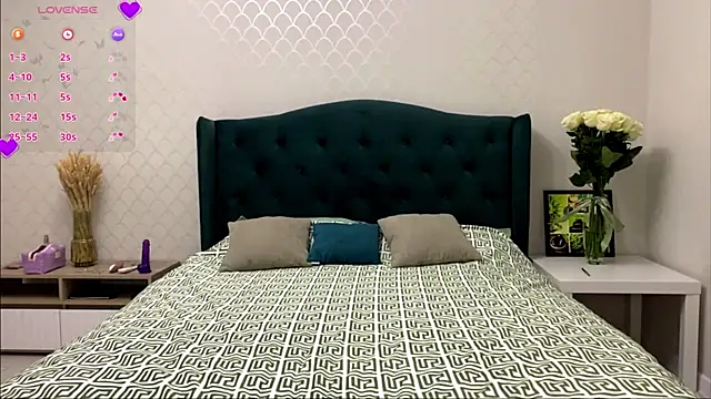 Snapshot of Jessica1West chatting on 10-25-25, 04:57 Jessica1West online show from 10-25-25, 04:57