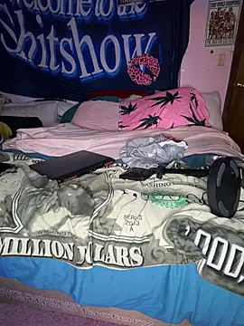 shortywidaphatty online show from 12-15-25, 01:48