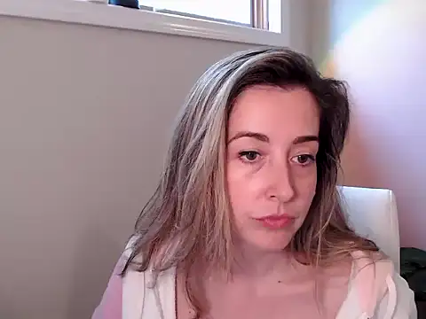 SuggestiveBehavior online show from 09-29-25, 04:34