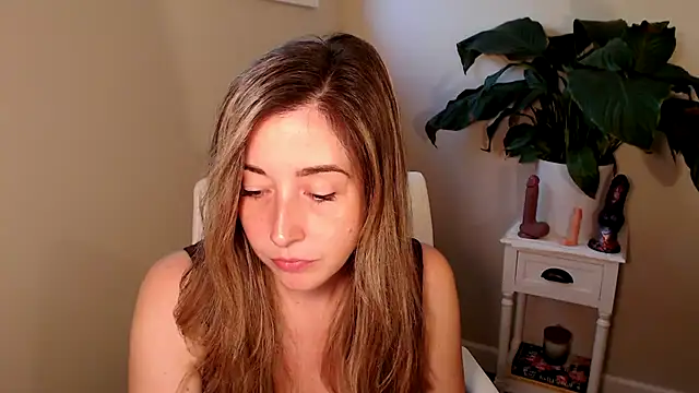 Snapshot of SuggestiveBehavior chatting on 10-07-25, 02:03 SuggestiveBehavior online show from 10-07-25, 02:03