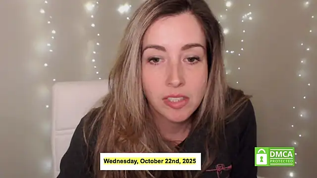 Snapshot of SuggestiveBehavior chatting on 10-23-25, 12:10 SuggestiveBehavior online show from 10-23-25, 12:10