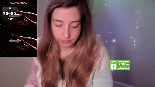 Snapshot of SuggestiveBehavior chatting on 10-31-25, 01:23 SuggestiveBehavior online show from 10-31-25, 01:23