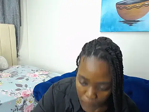 PetiteBody online show from 09-25-25, 05:27