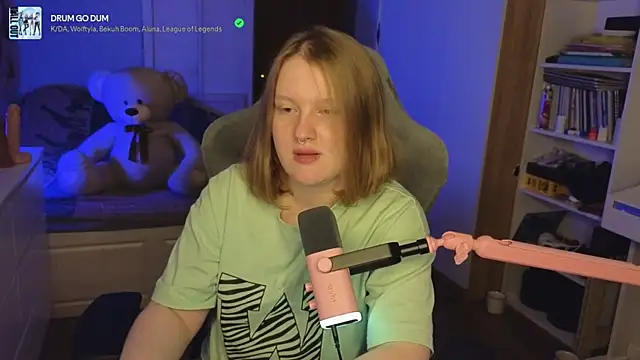 OliviaBlade online show from 11-12-25, 02:28