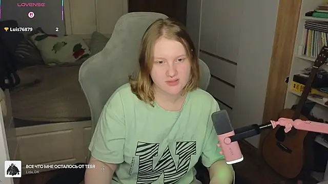 OliviaBlade online show from 11-23-25, 01:44