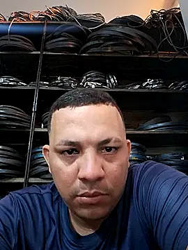 Snapshot of junielfodefode chatting on 09-10-25, 08:20 junielfodefode online show from 09-10-25, 08:20