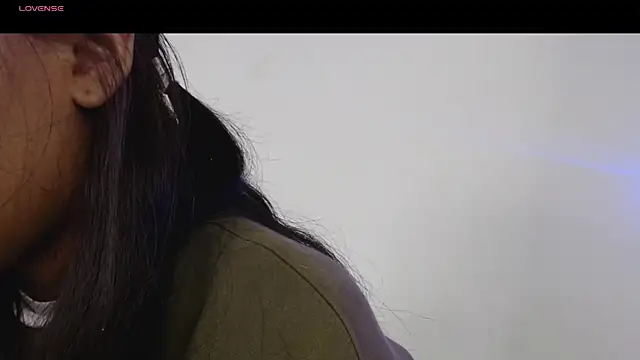 Deysha Garcias online show from 10-24-25, 02:13