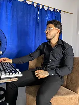 DavideVentura  online show from 10-02-25, 08:49