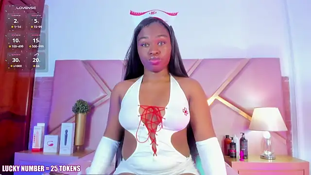 SophieSinclair online show from 10-31-25, 12:50