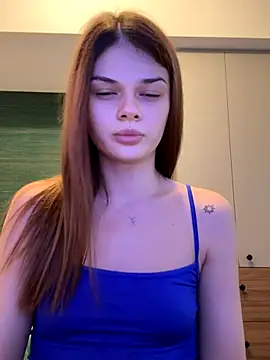 selenatress online show from 09-26-25, 04:00