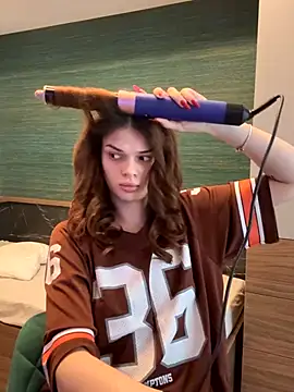 selenatress online show from 10-07-25, 12:57