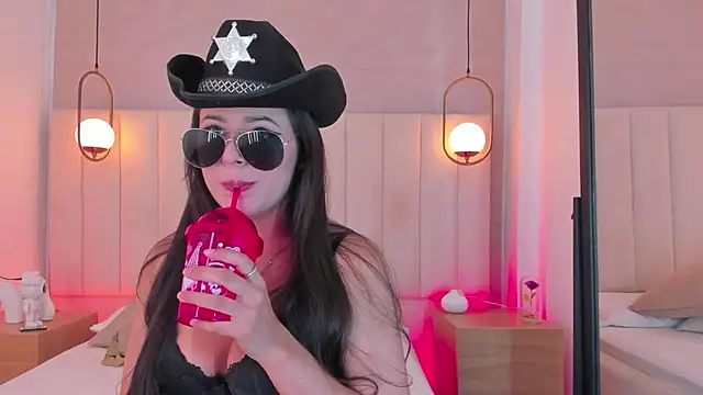 Snapshot of Dream_nena chatting on 10-27-25, 07:51 Dream nena online show from 10-27-25, 07:51