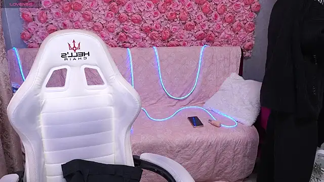 FoxyMayy online show from 04-13-26, 04:18