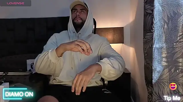 Snapshot of Thomas_redcol chatting on 10-14-25, 03:46 Thomas redcol online show from 10-14-25, 03:46