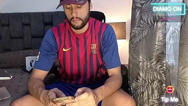 Snapshot of Thomas_redcol chatting on 10-26-25, 04:24 Thomas redcol online show from 10-26-25, 04:24