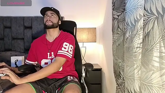 Snapshot of Thomas_redcol chatting on 10-29-25, 09:16 Thomas redcol online show from 10-29-25, 09:16