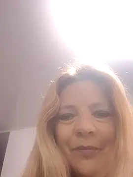 Casandra Cruz online show from 09-18-25, 02:08