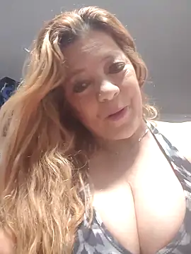 Casandra Cruz online show from 09-30-25, 10:53