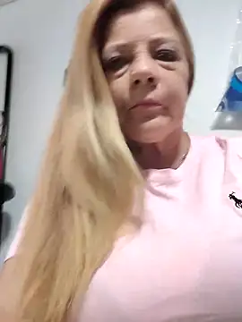 Casandra Cruz online show from 10-05-25, 01:42