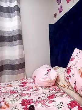 BlackberriesXxx online show from 01-08-26, 12:35