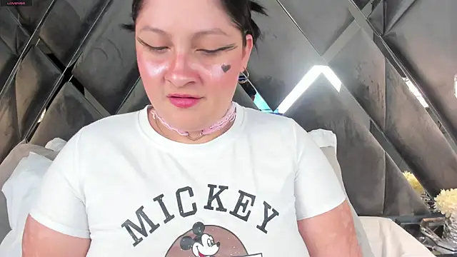 AlisonHalle online show from 11-12-25, 05:57