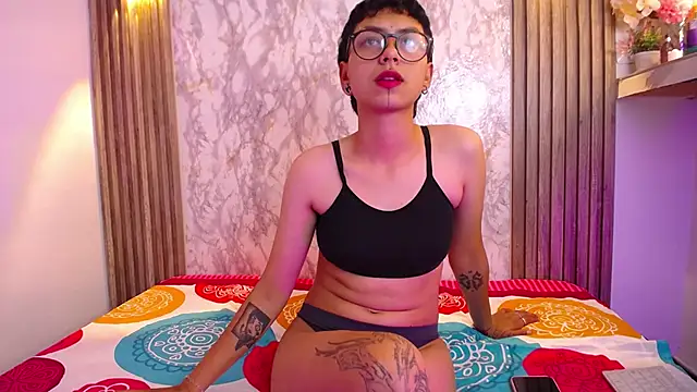 Tomie Lee online show from 09-15-25, 04:12