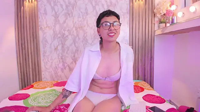Tomie Lee online show from 09-16-25, 04:02