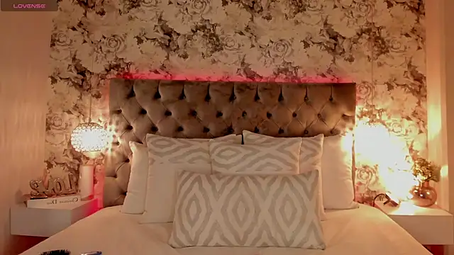 lilith storm online show from 11-06-25, 07:15